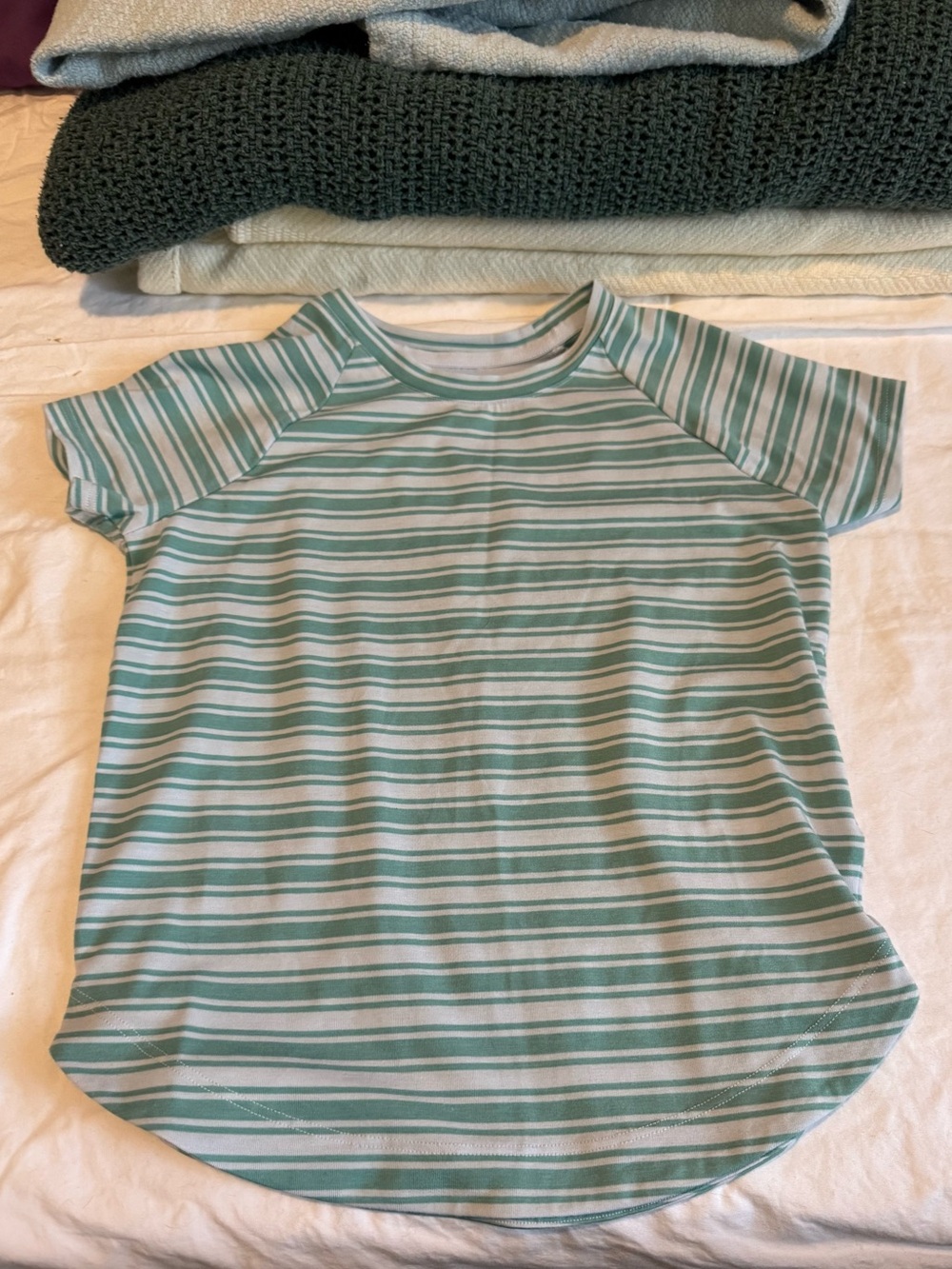 Athleta Kids Short Sleeve Stripe Tee in Mint and White